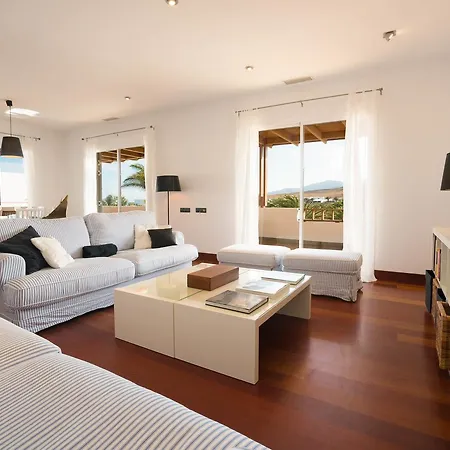 Villa Dedalos - A Luxury Large Villa With A Heated Pool In Puerto Calero Buitenkant foto