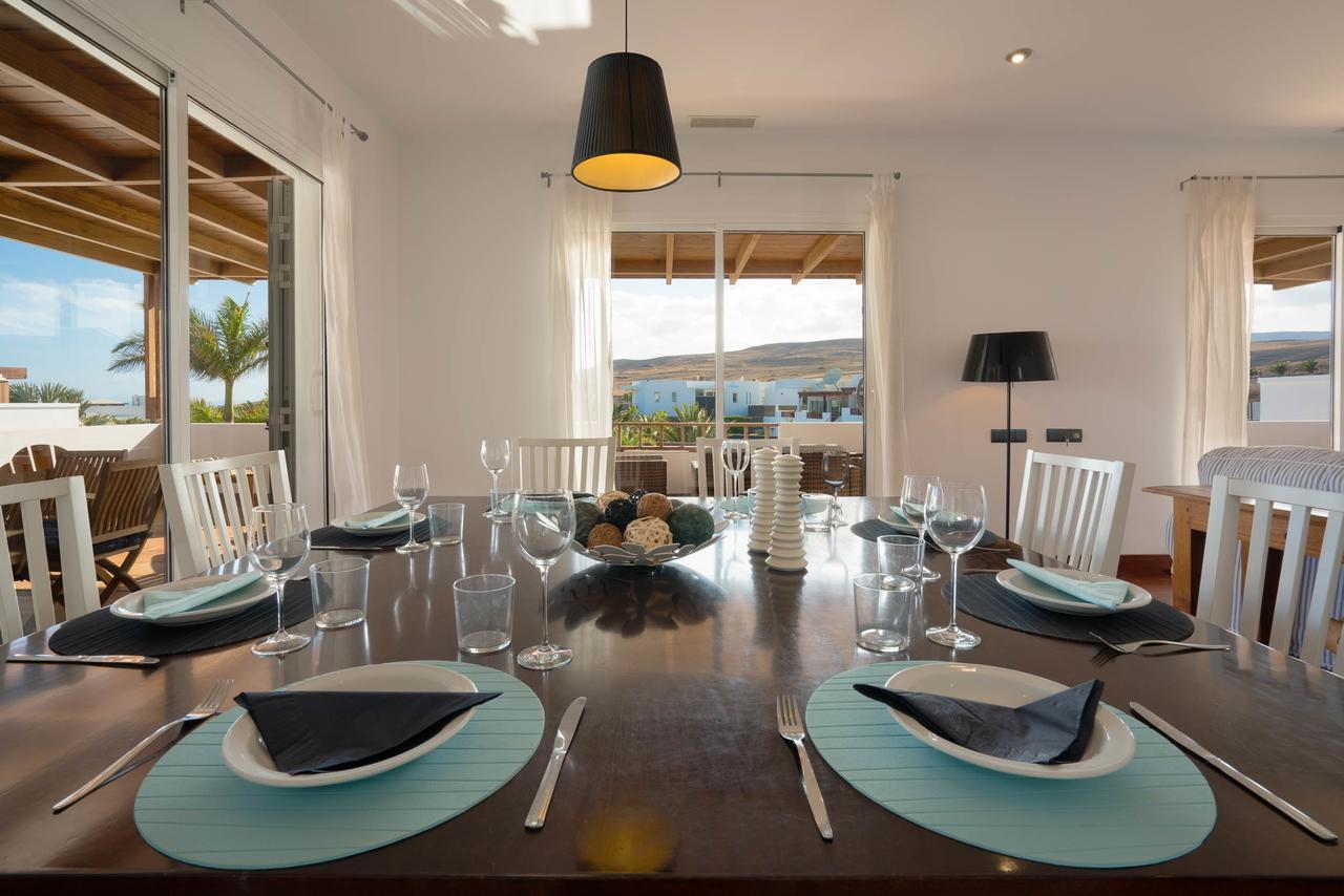 Dedalos - A Luxury Large With A Heated Pool In *